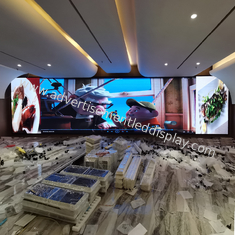 ช่องจอ LED ภายในห้องพักที่มีอายุการใช้งานยาวนาน สําหรับการใช้งานด้านการค้าปลีกและการโฆษณา