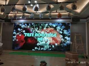 บอร์ดโฆษณา LED แบบโมดูล สําหรับขนาดจอที่กําหนดเอง และอายุการใช้งาน 10000H