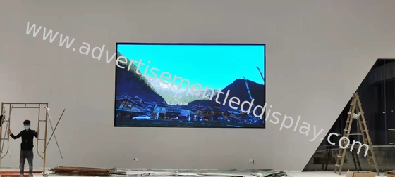6500K-9500K โปรแกรมการโฆษณาภายใน LED Display 60 องศา มุมมองตั้ง