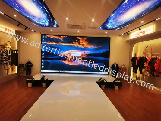 หน้าจอโฆษณา LED แบบไดนามิคที่มีสีสันสดใส