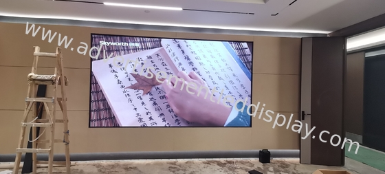 สีสดใส สกรีนโฆษณา LED IP65 เหล็ก สกรีน LED นอกสําหรับโฆษณาที่จับตา