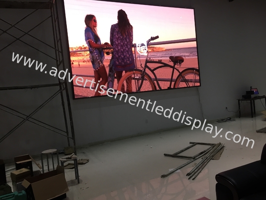 การบูรณาการเนื้อหาที่เรียบร้อย โปรแกรมการโฆษณา LED สําหรับโฆษณาแบบไดนามิก